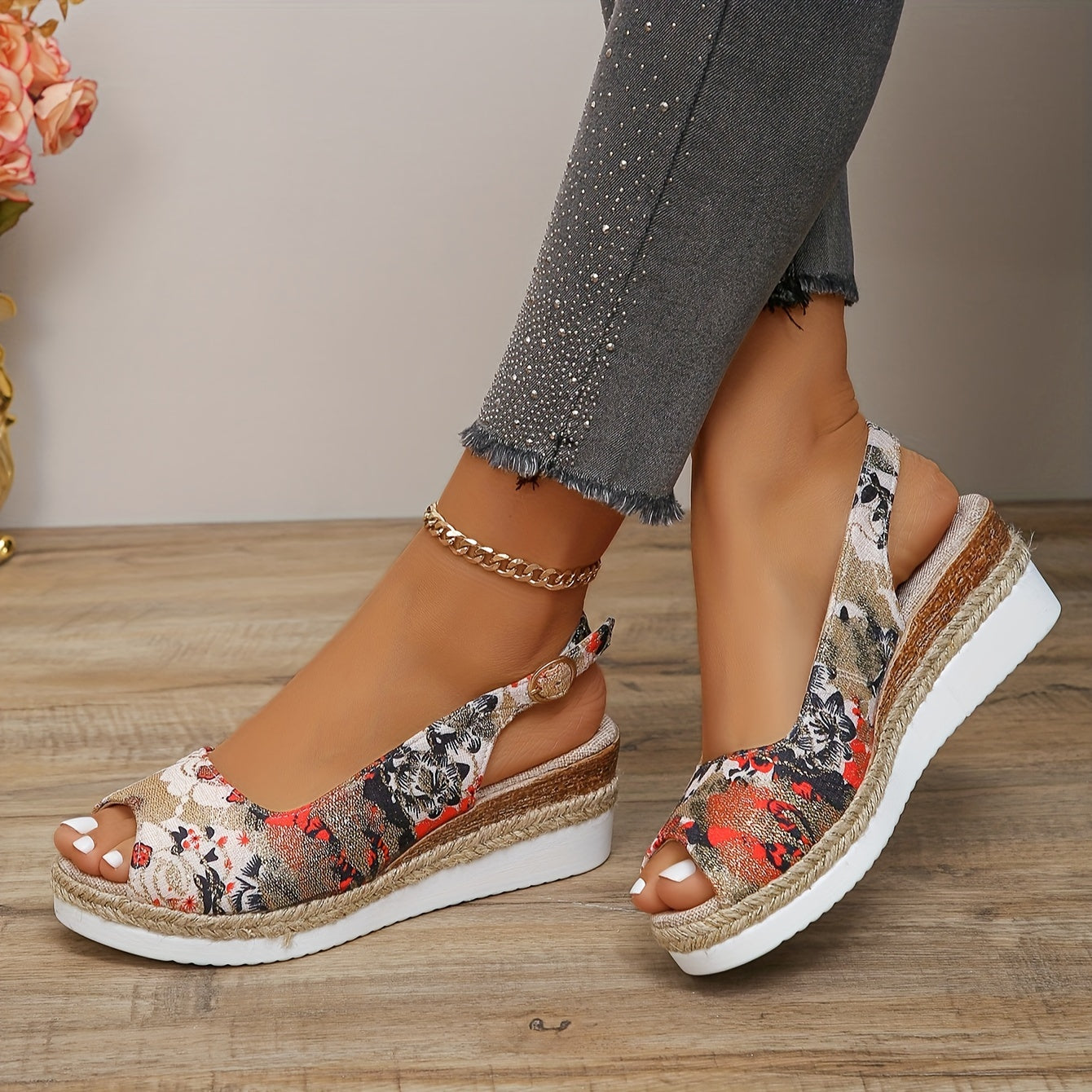 Flora - Stilvolle und bequeme Keilabsatzsandalen mit schönem Blumenmuster für Frauen