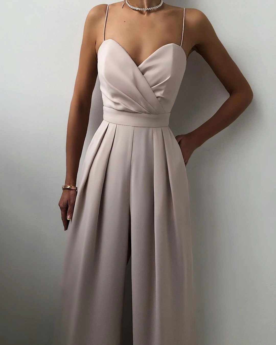 Juana | Minimalistischer Jumpsuit mit geradem Taillenschnitt