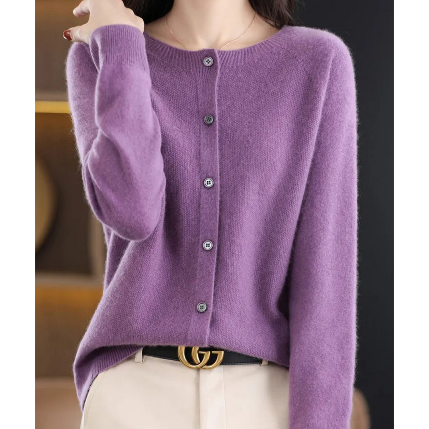 Luxuriöse Damen Strickjacke aus 100% Merinowolle mit O-Ausschnitt und Cashmere Touch
