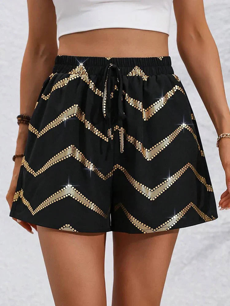 Beryl - Trendige und bequeme schwarze Shorts mit luxuriösem Goldakzent für Frauen