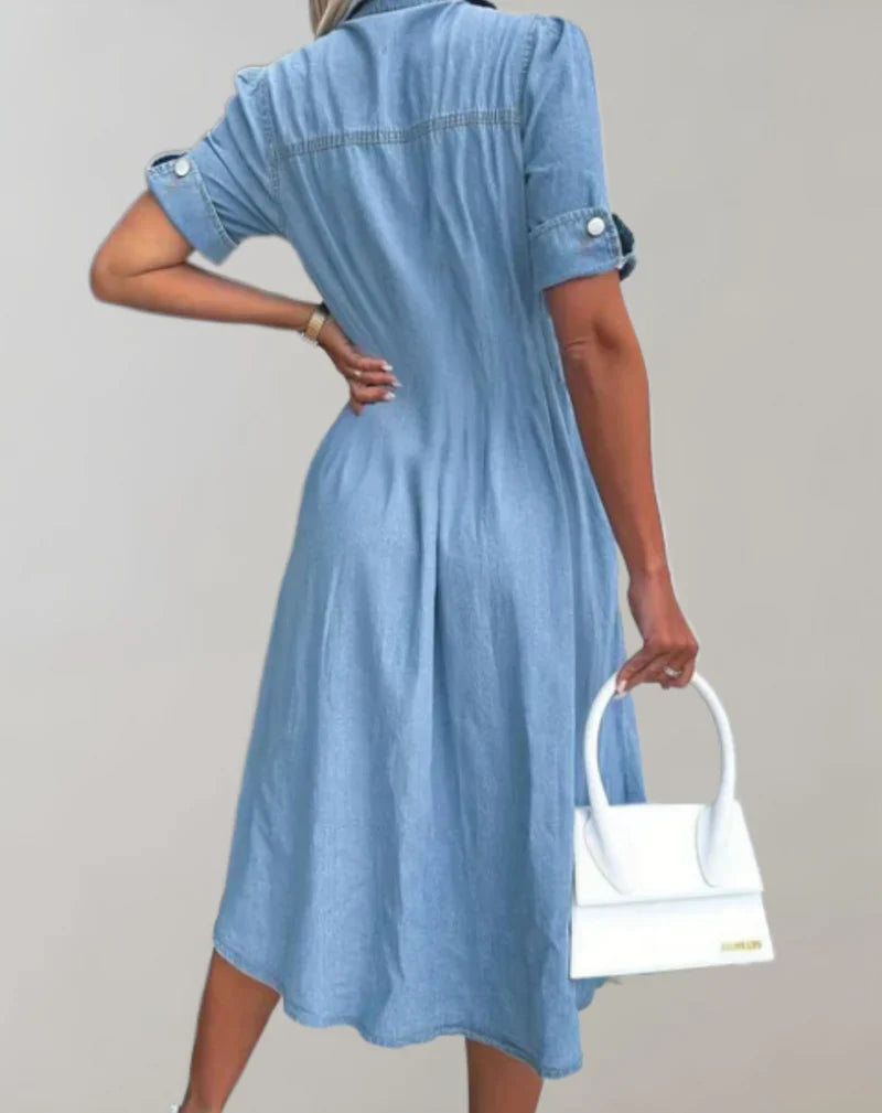 Grace | Denim-Kleid mit Polokragen und halben Ärmeln, mehreren Taschen und Knopfverschluss