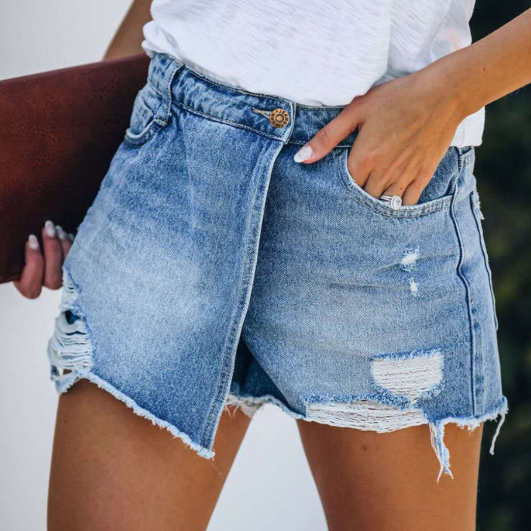 Hildegard - Trendige asymmetrische Denim-Shorts für Frauen