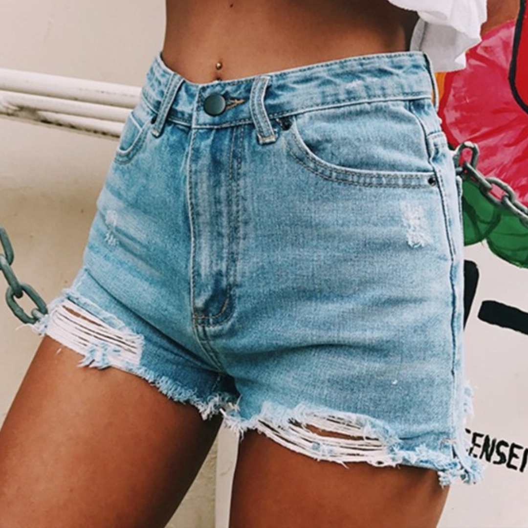 Entdecken Sie die modischen Denim-Shorts von Ondine für Frauen