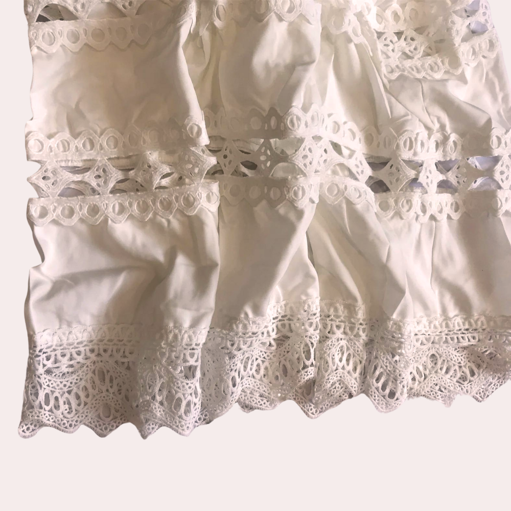 Antonina - Elegantes langes Spitzenkleid mit zauberhaftem Flair