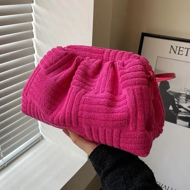 Sabrina - Elegante und funktionelle Handtuchtasche für Frauen