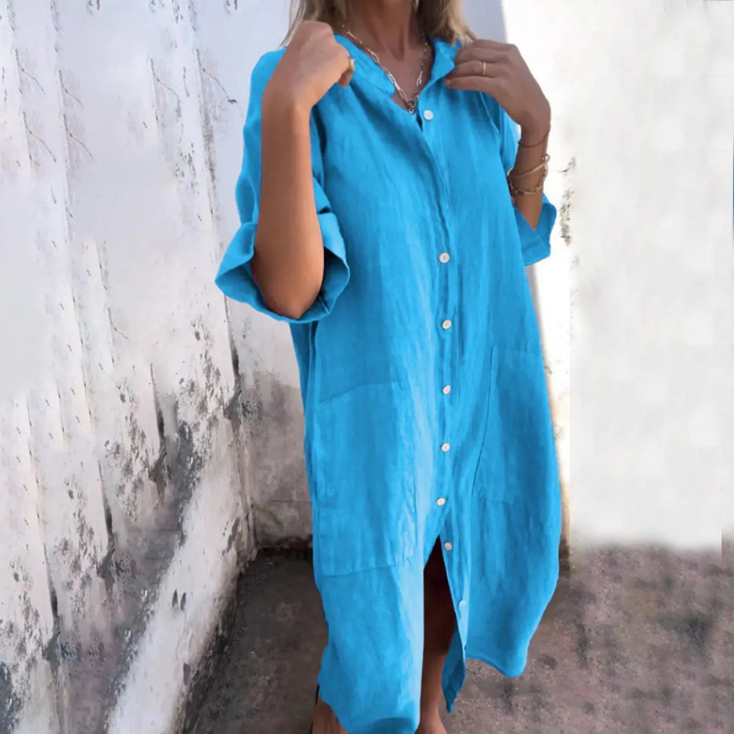 Zeitloses Sommerkleid mit Knöpfen