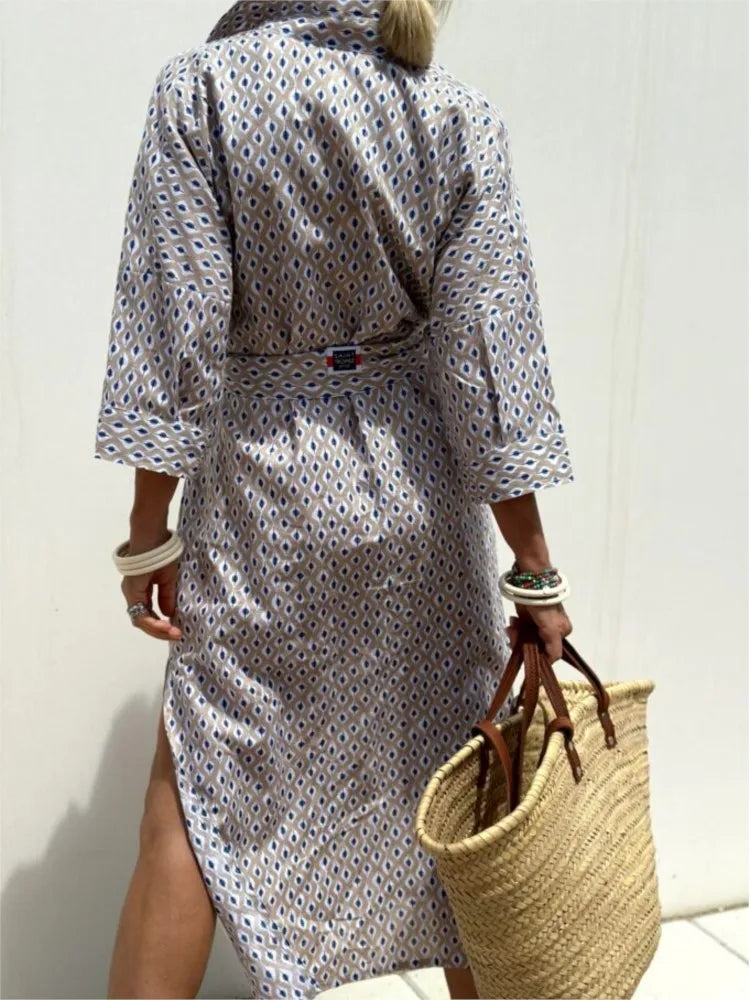 Elegantes gestreiftes Hemdkleid