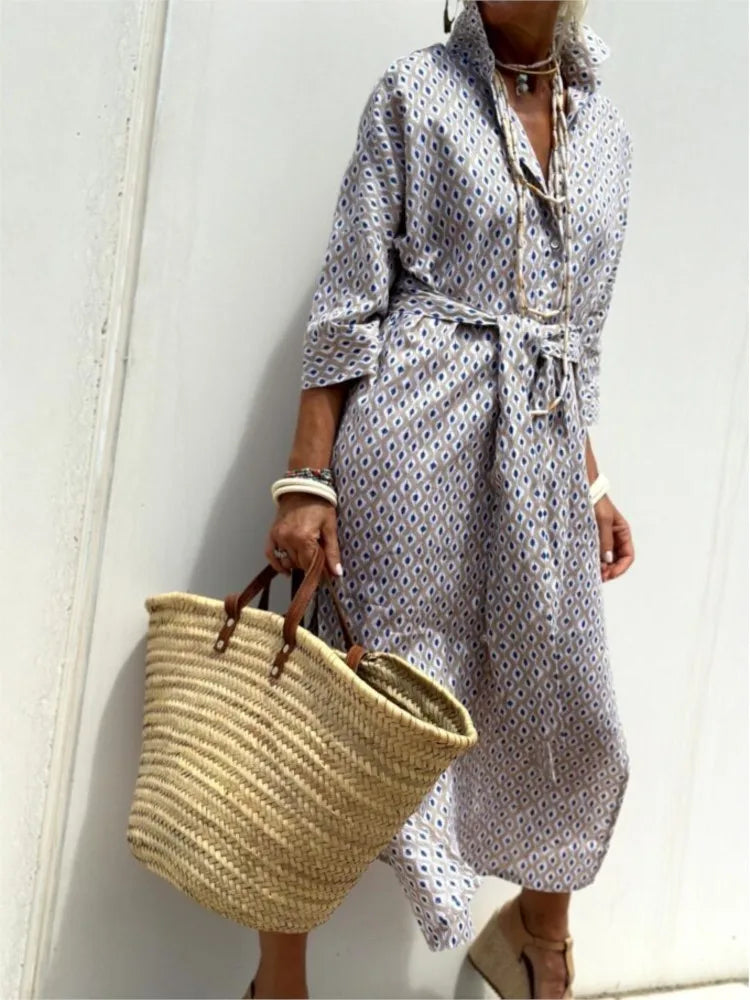 Elegantes gestreiftes Hemdkleid