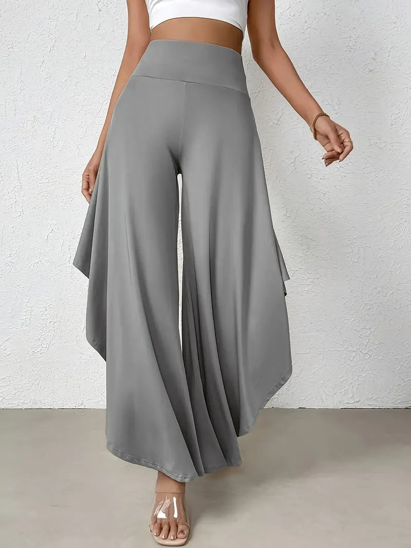 Chic Ingrid - Hosen mit Flair: Weite Beine und trendiger Asymmetrie-Zoom