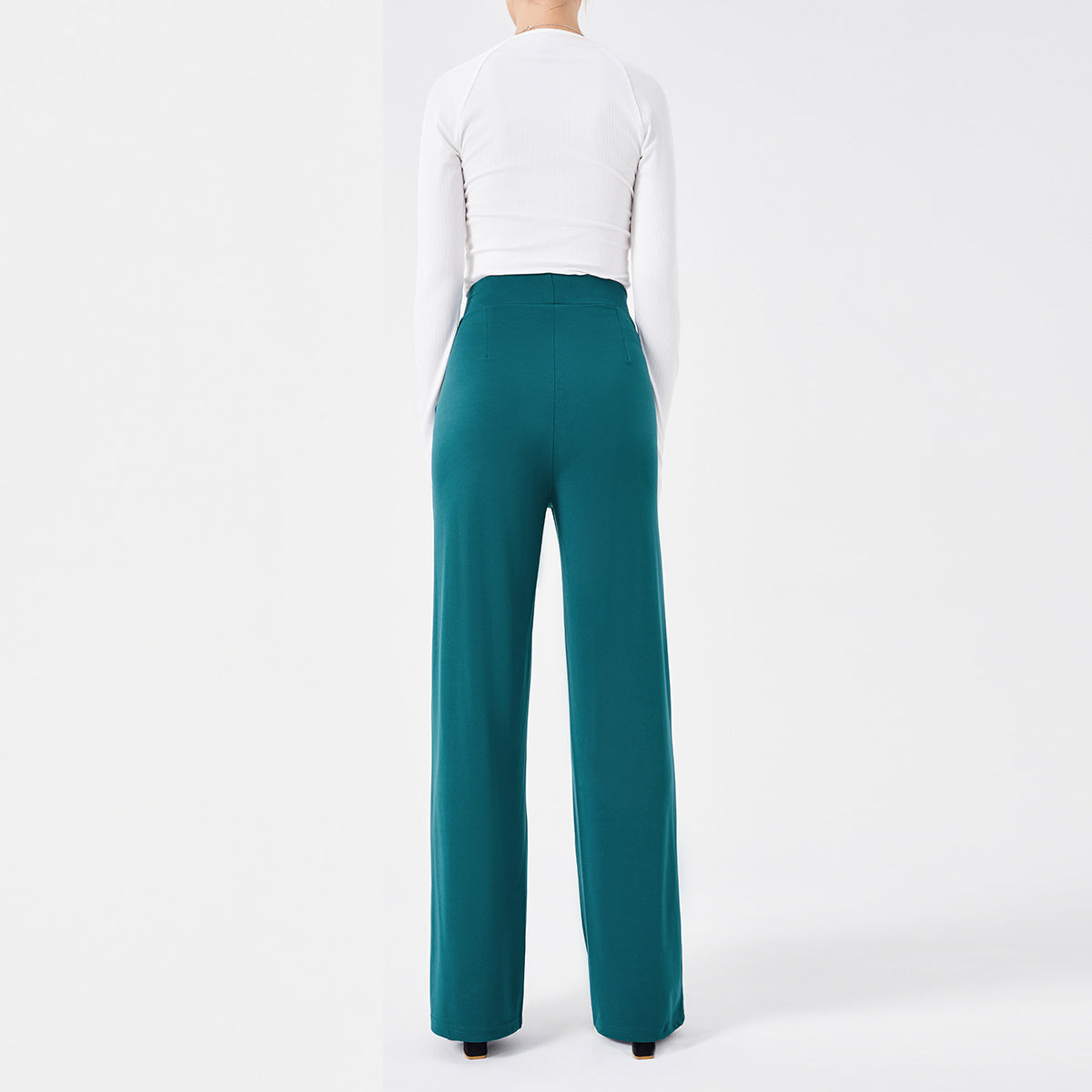 Carmen | Unifarbene Freizeithose mit schmaler Passform, hoher Leibhöhe und Schlaghose