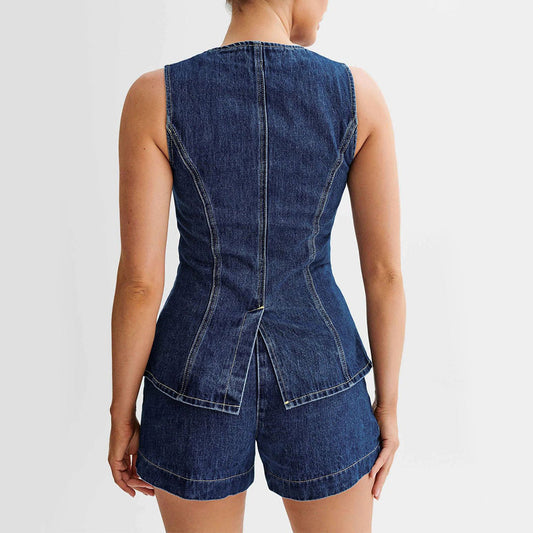 Valentina | Lässiges Denim-Outfit: ärmellose Weste und Shorts