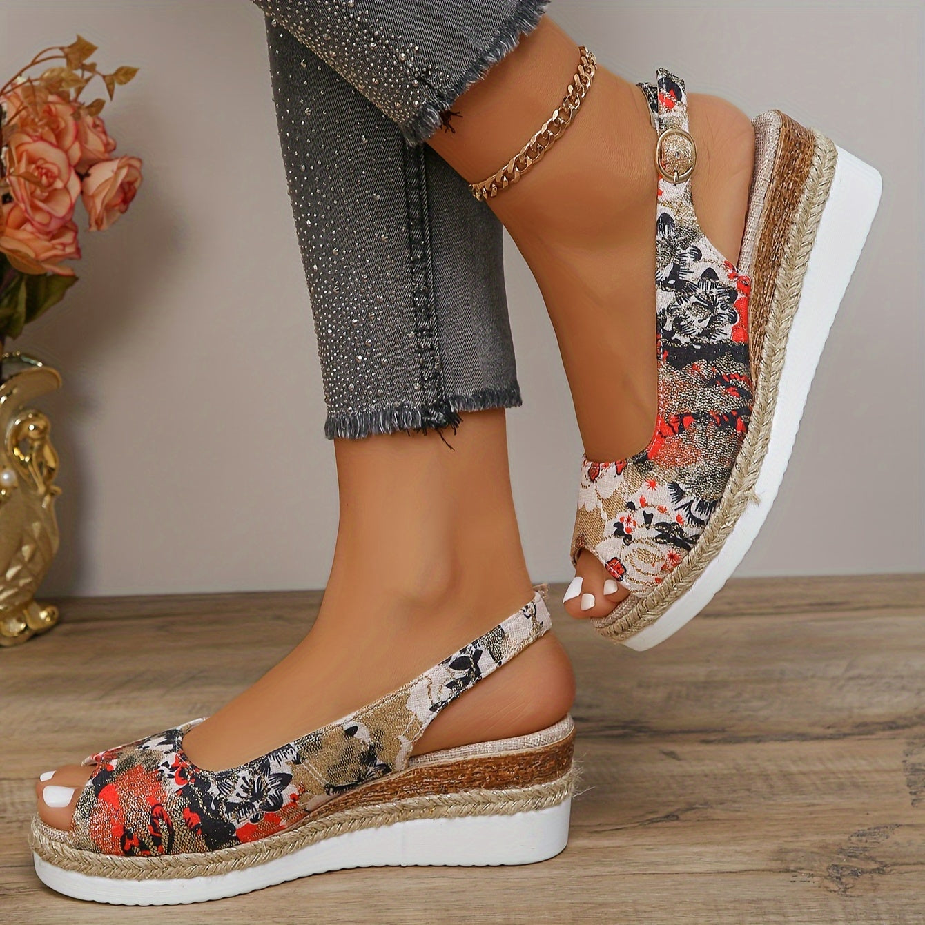 Flora - Stilvolle und bequeme Keilabsatzsandalen mit schönem Blumenmuster für Frauen