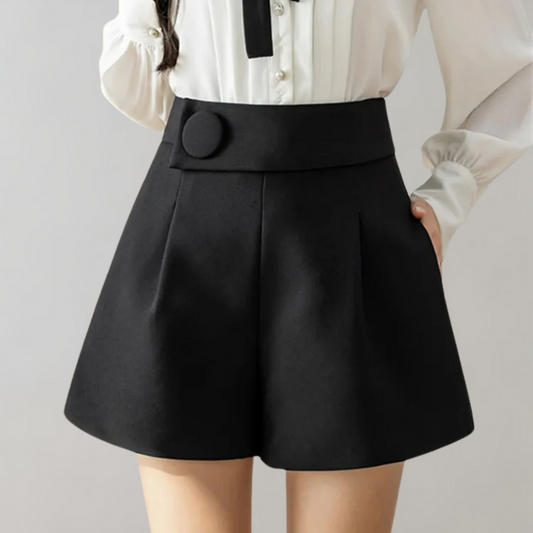 Stylische und modische Damen-Shorts von Paprika