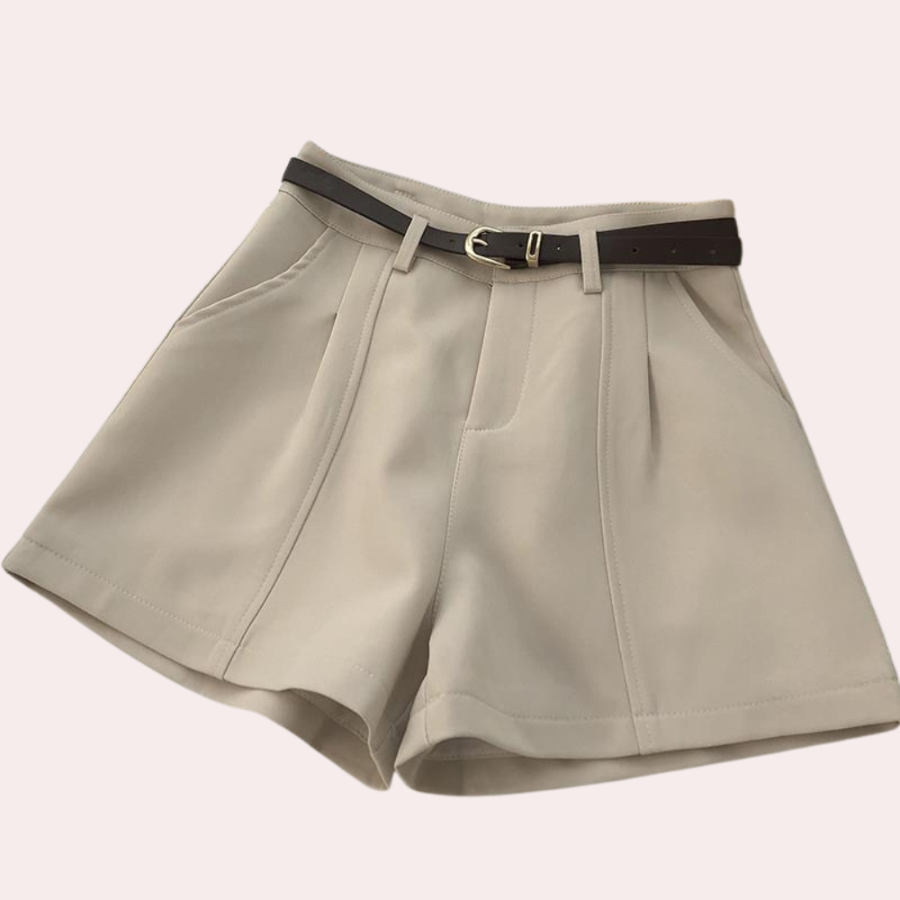Klaras - Elegante Damenshorts mit modischer, geräumiger Passform