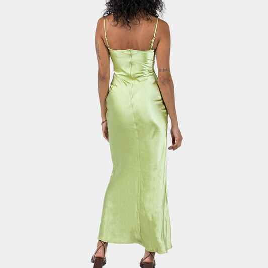 Schickes und raffiniertes Damenkleid