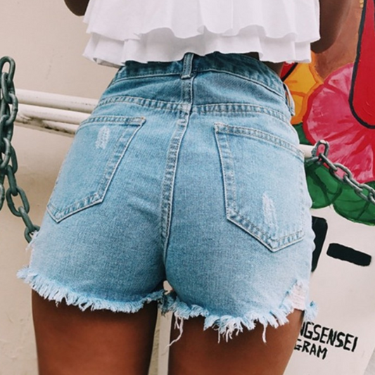 Entdecken Sie die modischen Denim-Shorts von Ondine für Frauen
