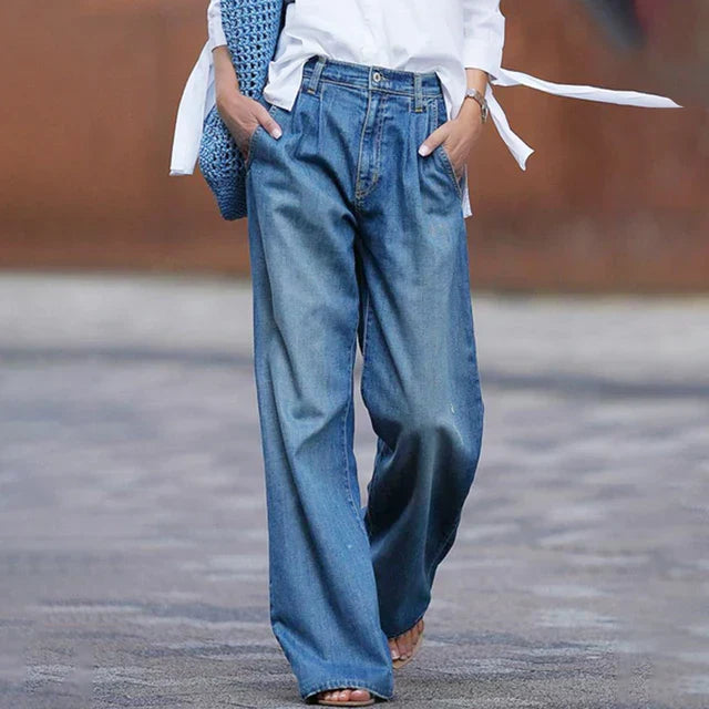 Stylische, weite Jeans - lässiger blauer Denim - ideal für jeden Tag