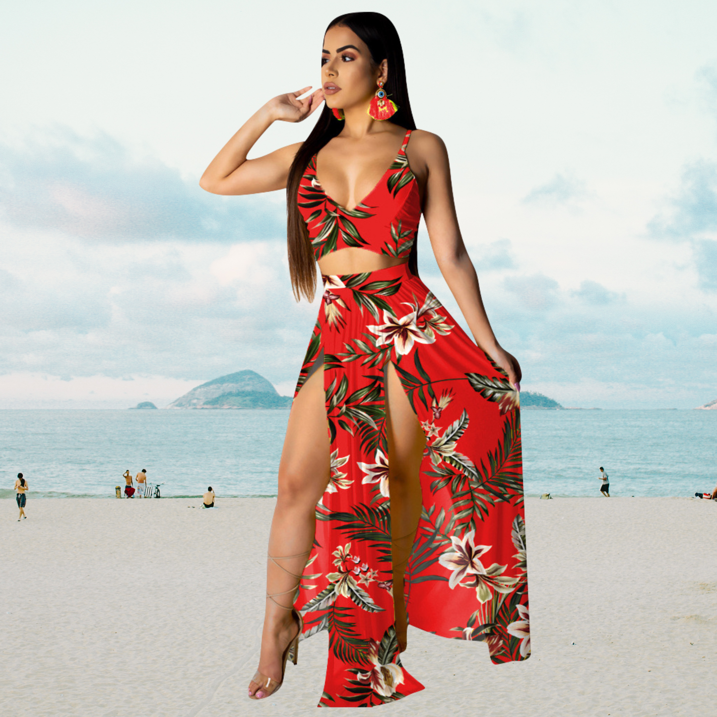 Amalia - Stylisches Sommer-Outfit mit Neckholder-Top und langem Rock mit Schlitzen