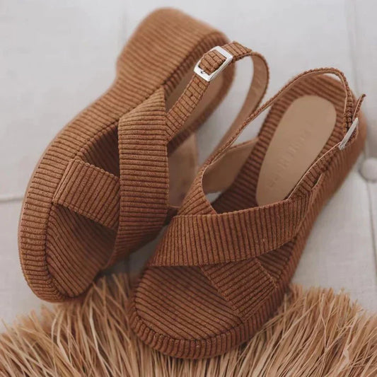 Cassie - Elegante Plateausandalen für Frauen mit Stil