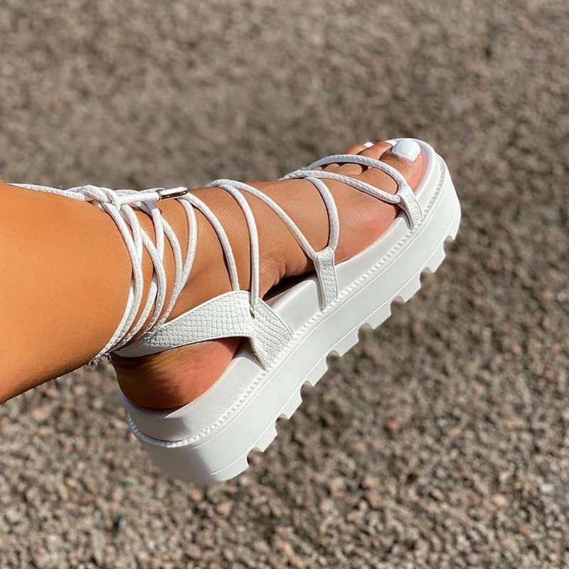 Maria - Schicke Damensandalen mit eleganten Schnüren