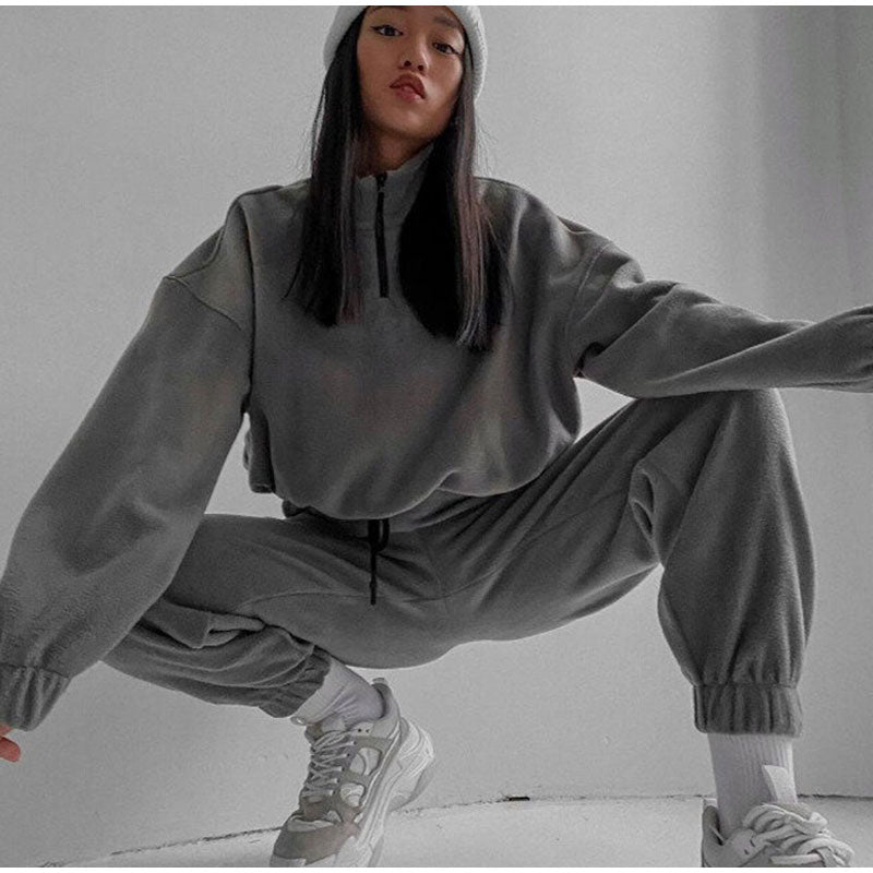 Giselle - Stylischer grauer Jogginganzug für Frauen